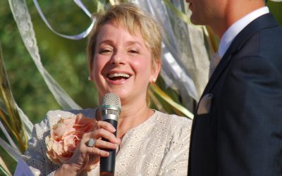 Célébrant de cérémonie laique de mariage aux Baux-de-Provence