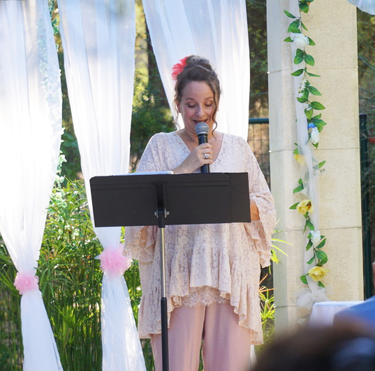 Officiant de cérémonie à Tarascon